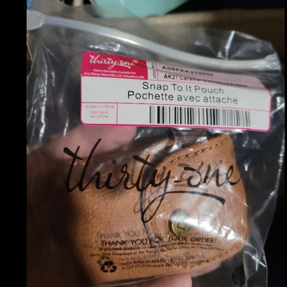 Thirty-One Snap to it Pouch Caramel Distressed Pebble - Picture 2 of 2